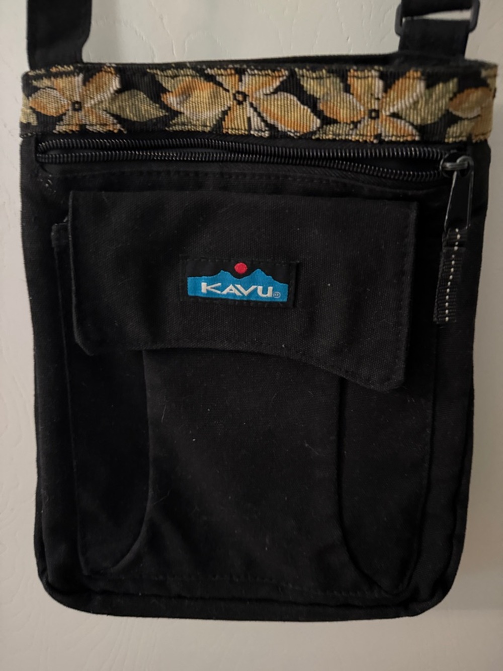 Kavu Black Crossbody Bag with Yellow Floral Trim